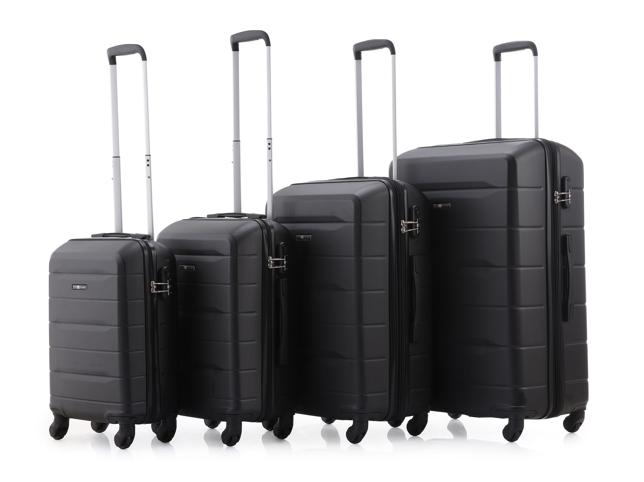 ארבע המזוודות בסט Swiss Voyager Atlanta שחור זו לצד זו לפי סדר גודל: 18, 20, 24 ו-28 אינץ'