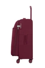 ⁦סט מזוודות בד קלות 3 יח' 30/25/20 מבית IT Luggage דגם Lustrous Luxe בצבע אדום⁩ – תמונה ⁦4⁩